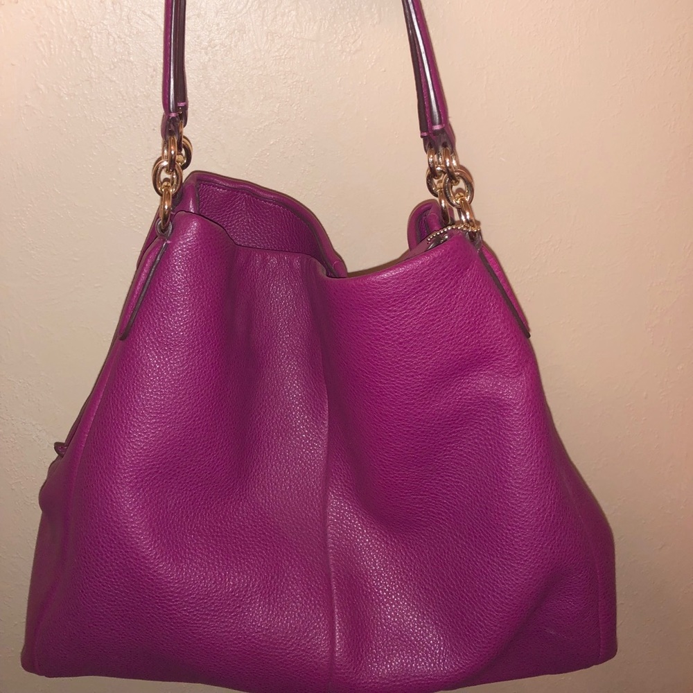 Fuchsia Coach Lexi shoulder bag